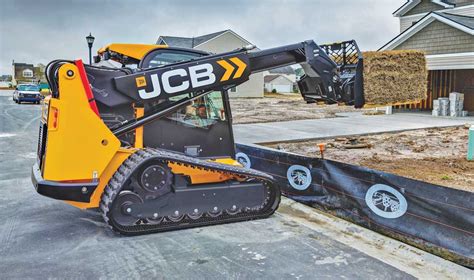 Lifting a Skid Steer or Compact Track Lo